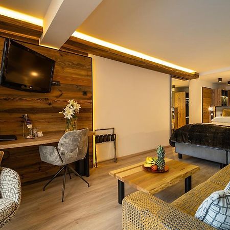Sporthotel Snowwhite オーバータウエルン エクステリア 写真