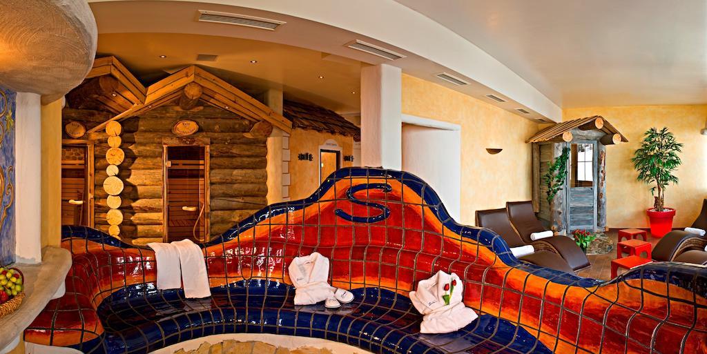Sporthotel Snowwhite オーバータウエルン エクステリア 写真